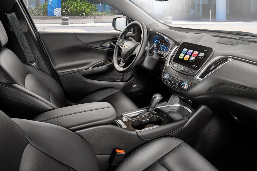 Интерьер Chevrolet Malibu 2016 года  (KR) (фото 7 из 14)